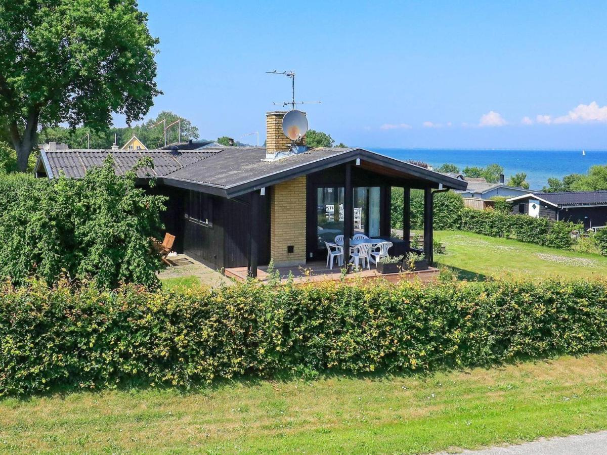 6 Person Holiday Home In Hesselager Rum bild
