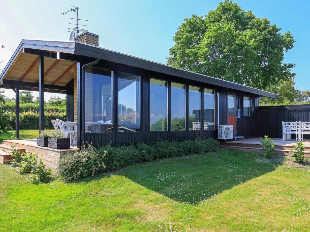 6 Person Holiday Home In Hesselager Rum bild