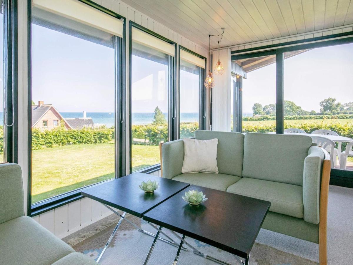 6 Person Holiday Home In Hesselager Exteriör bild